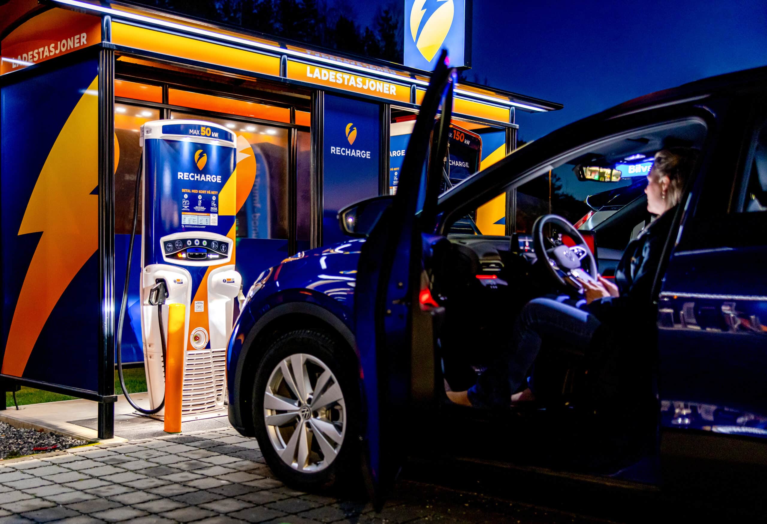 Recharge uppgraderar sin systemarkitektur och byter plattform för drift av laddstationerna natten till den 30 november.